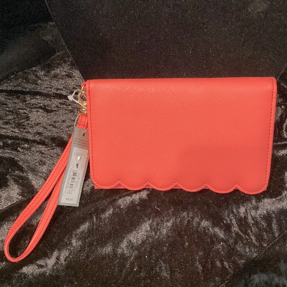 Apt 9 Wristlet in pink
